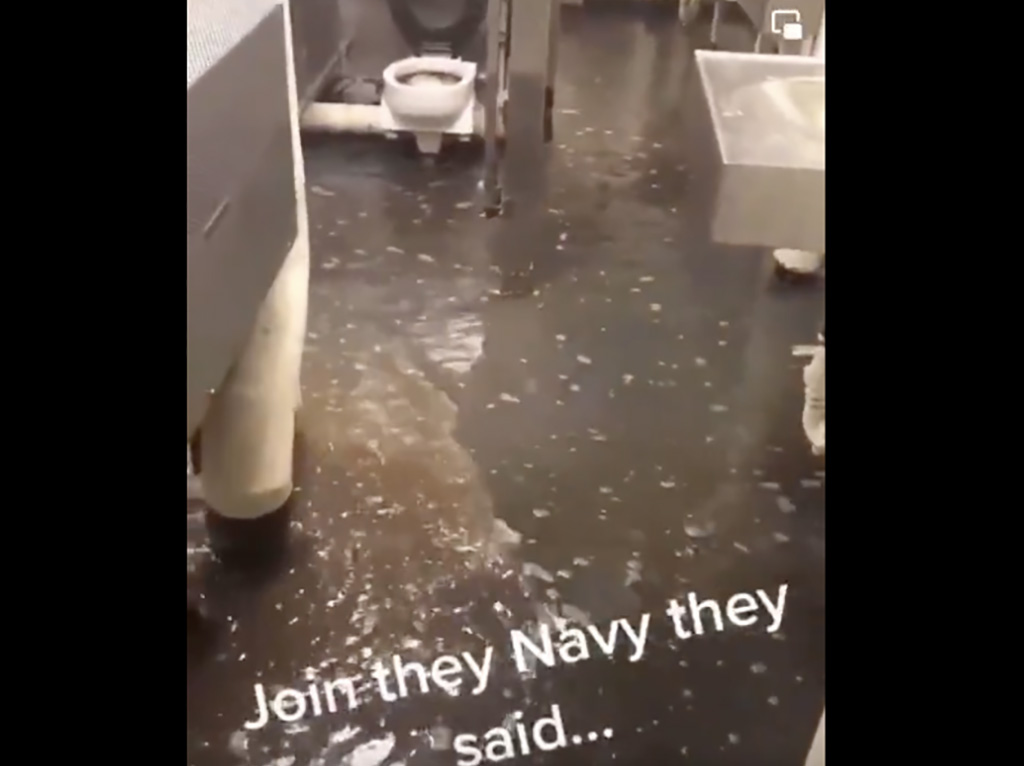 VIDEO: USA lennukikandja pardal on fekaaliuputus