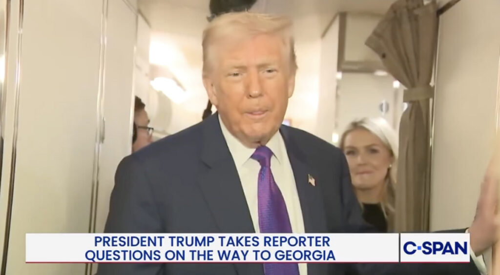 Trump tulnukate kohta: Obama edastas salastatud infot, ta poleks tohtinud seda teha