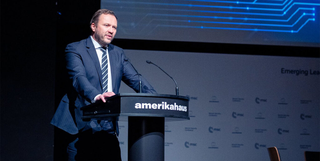 Eesti välisminister ütles, et NATO varasema kaitseplaani järgi ei jäänud sõjas Venemaaga ühtegi eestlast järele – nüüd on olukord muutunud