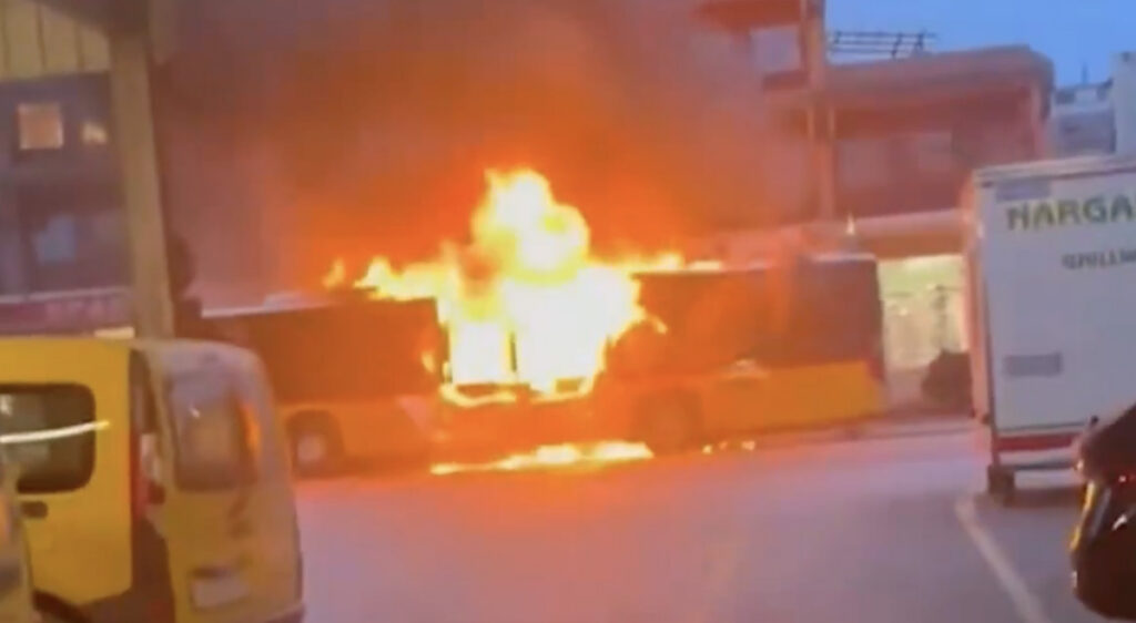 VIDEO: Šveitsis plahvatas buss, hulk reisijaid hukkus