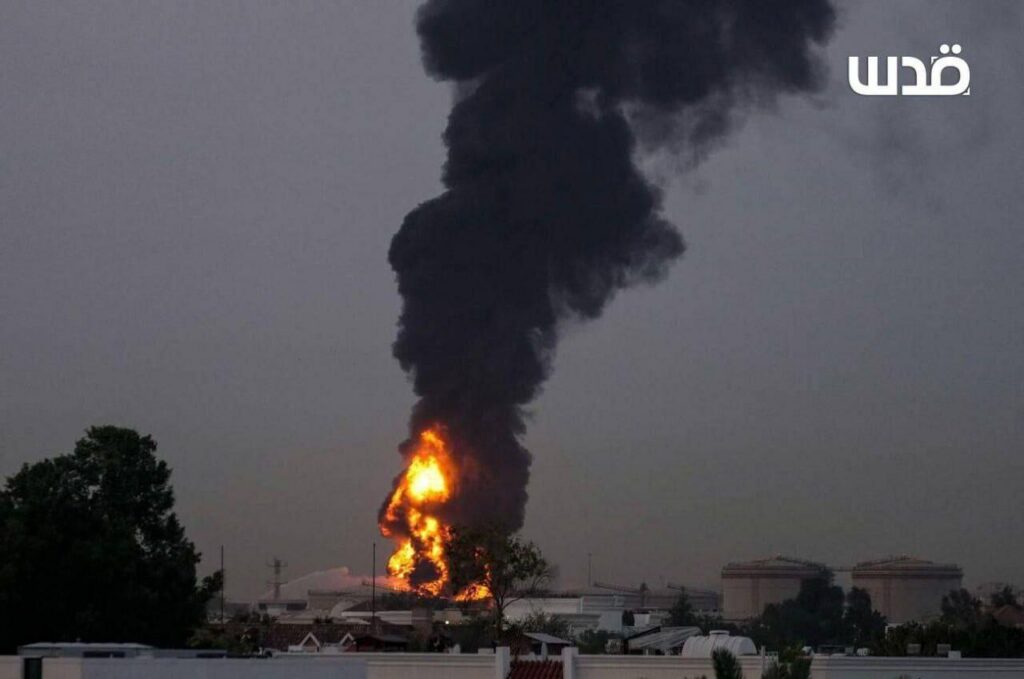 PILDID: Dubai lennujaam on leekides