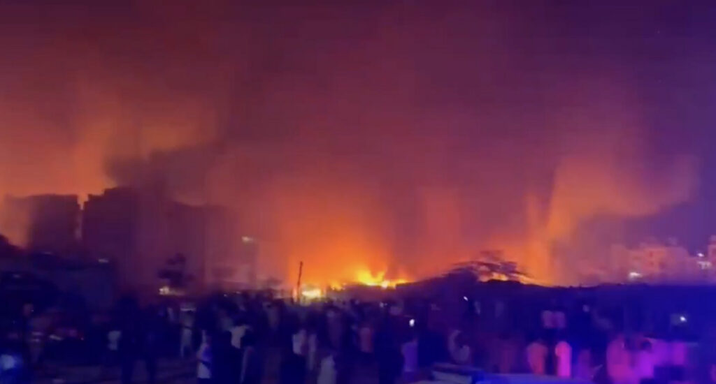 VIDEO: India droonitehases puhkes tulekahju