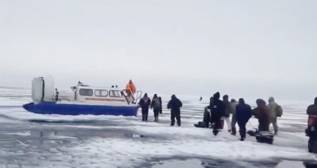 VIDEO: Soome lahel päästeti jää pealt 230 kalameest