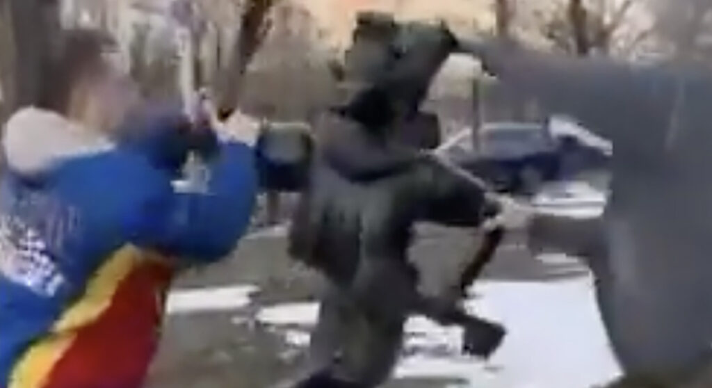 VIDEO: Kiievis eemaldati Buratino kui nõukogude sümbol