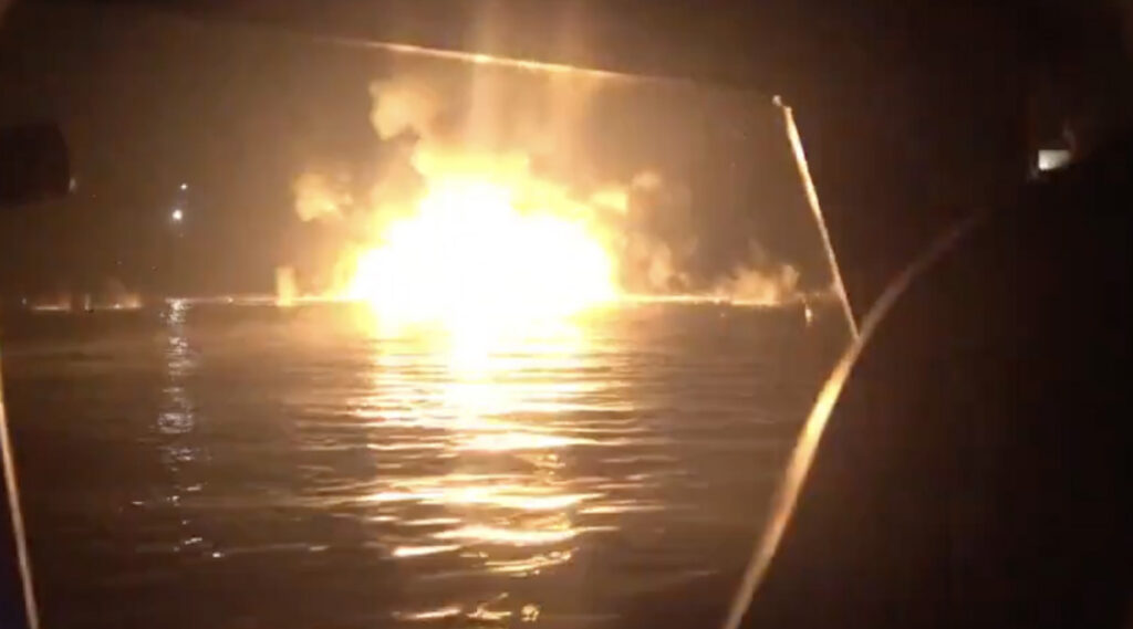 VIDEO: Iraan ründas Pärsia lahes Ameerika laeva