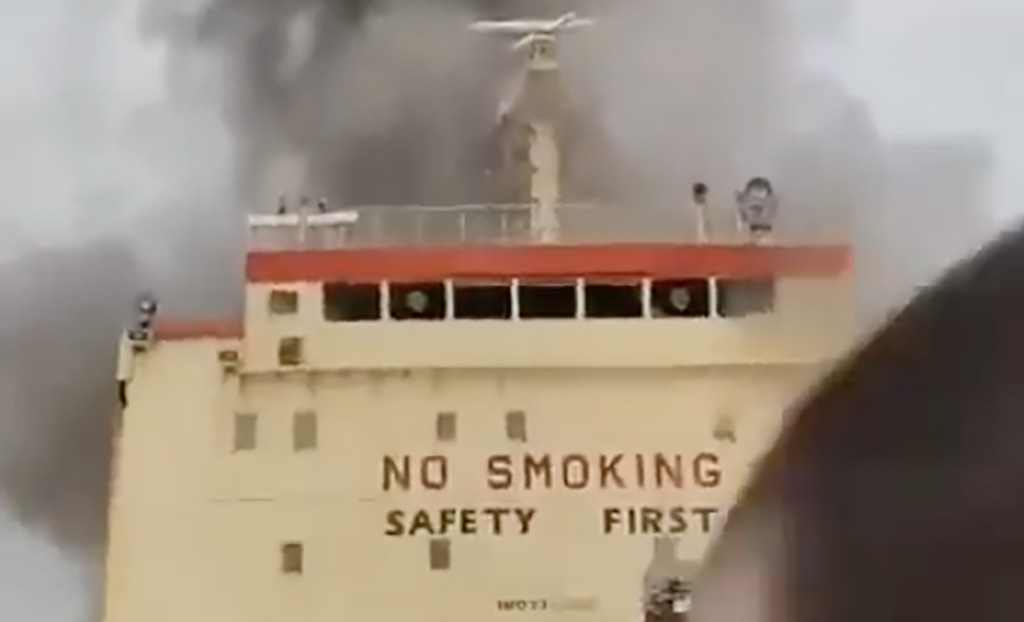 VIDEO: Omaani rannikul sai tabamuse tanker