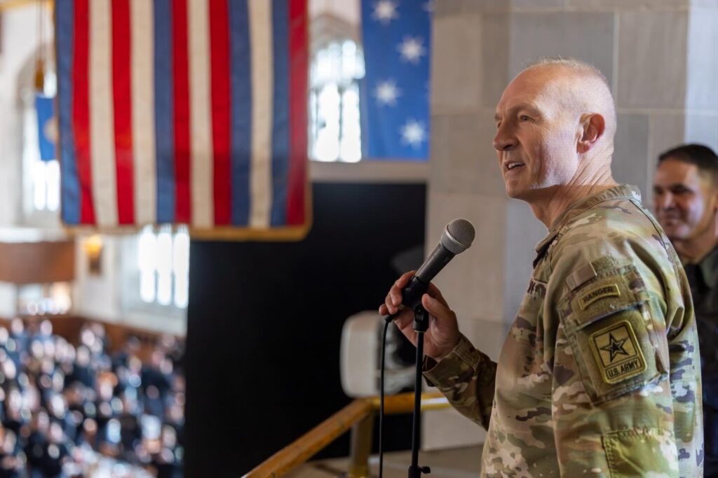 Kas pead lendavad? USA-s vallandati kõrge väejuht