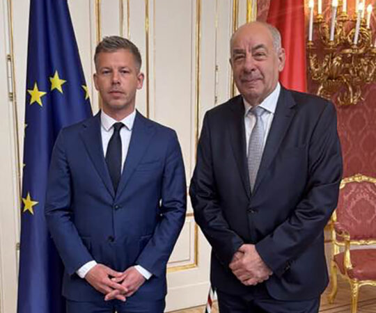 Ungari valimiste võitja nõuab riigi presidendi ametist lahkumist