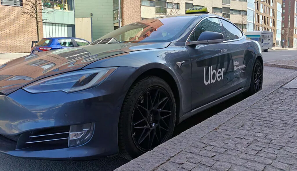 Helsingi taksoettevõtja ostis elektriauto – see võttis temalt kõik