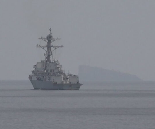 USA alustas Hormuzi väinas miinitõrjet