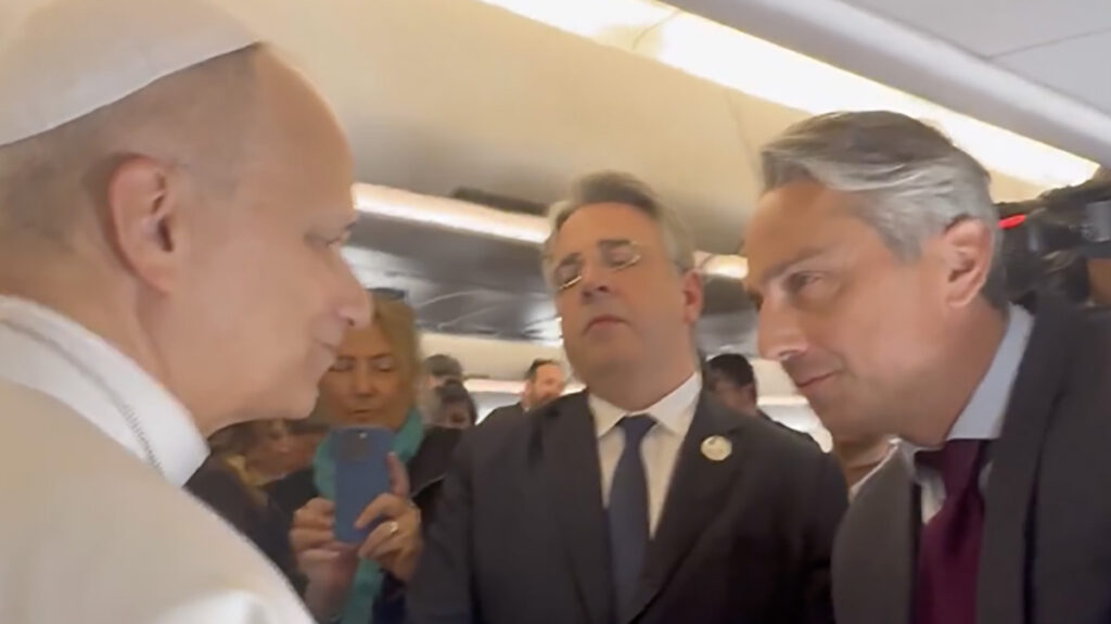 Paavst vastas Trumpile: Ma jätkan sõjavastast võitlust