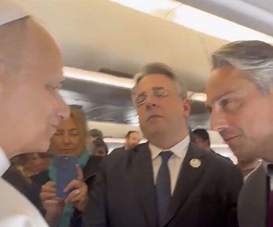 Paavst vastas Trumpile: Ma jätkan sõjavastast võitlust