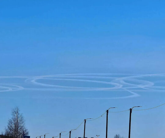 Soome lahe kohal taevas olevate kujutiste müsteerium süveneb – Venemaal süüdistatakse Soomet