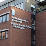 Rootsis on kohtu all mees, kes müütas oma naist 120 mehele