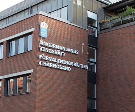 Rootsis on kohtu all mees, kes müütas oma naist 120 mehele