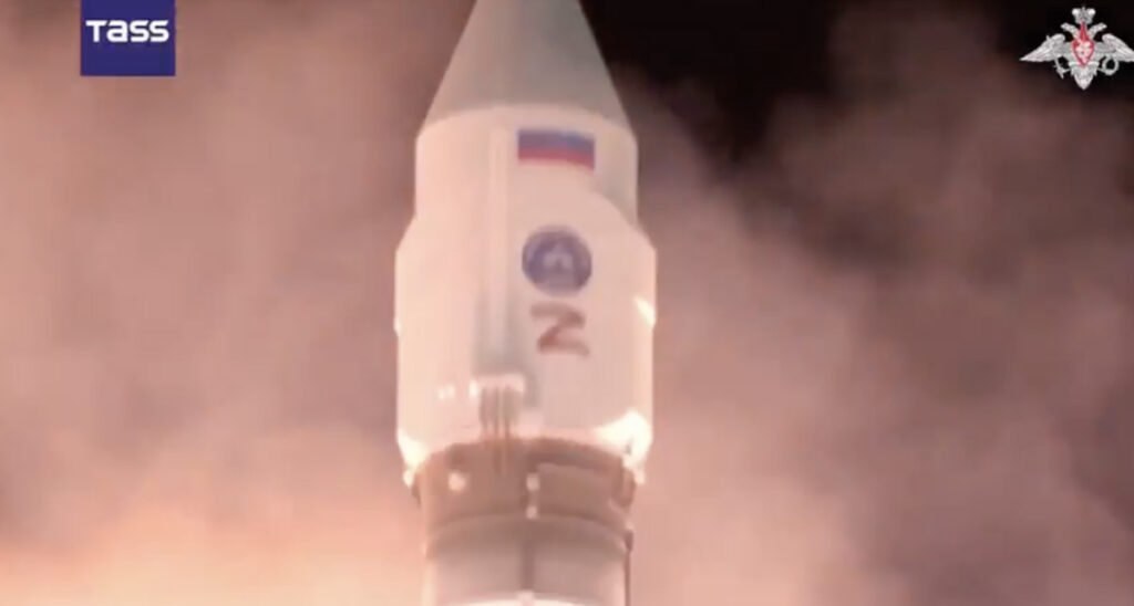 VIDEO: Venemaa lennutas taevasse sõjaväe satelliite