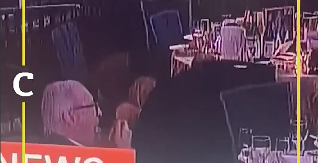 VIDEO: üks inimene jätkas Trumpi õhtusöögi tulistamise ajal söömist