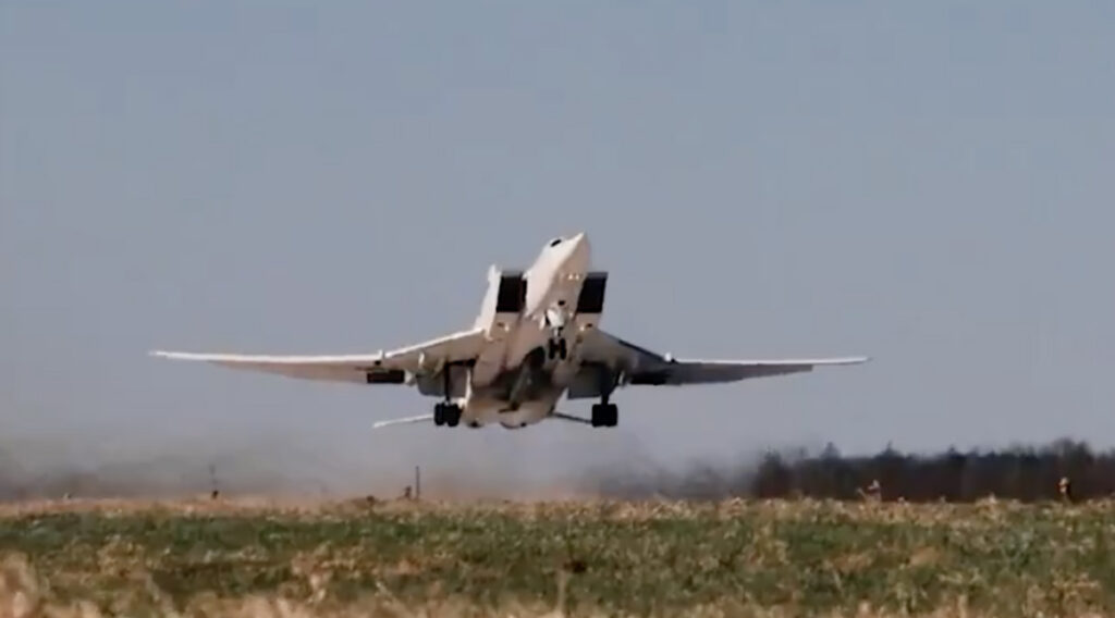 VIDEO: Venemaa saatis oma tuumapommitajad Läänemere kohale, NATO sekkus