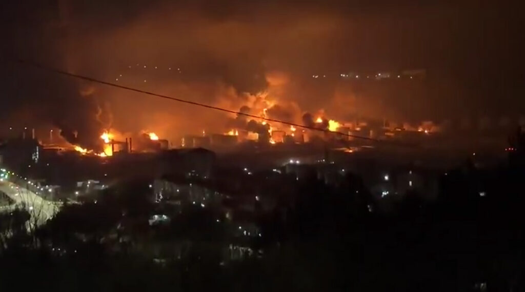 VIDEO: Vene naftatehases puhkes tulekahju pärast Ukraina droonirünnakut