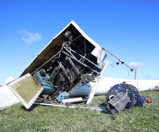 Lätis kukkus tugeva tuule tõttu elektrituuliku turbiin alla – see rüüstati ära