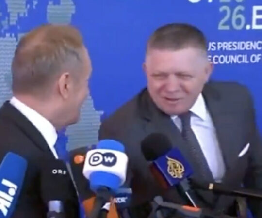 VIDEO: Poola peaminister andis mõista, et venelased on jätkuvalt Euroopa Ülemkogu saalis