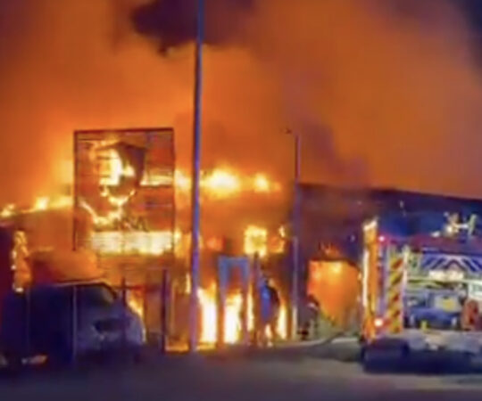 Vantaal põles maha tehasehoone