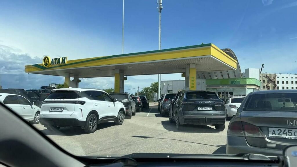 PILTUUDIS: Krimmis tekkisid tanklates sabad