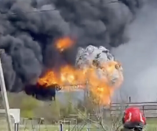 VIDEO: Ukrainas sai tabamuse naftabaas, puhkes suur tulekahju