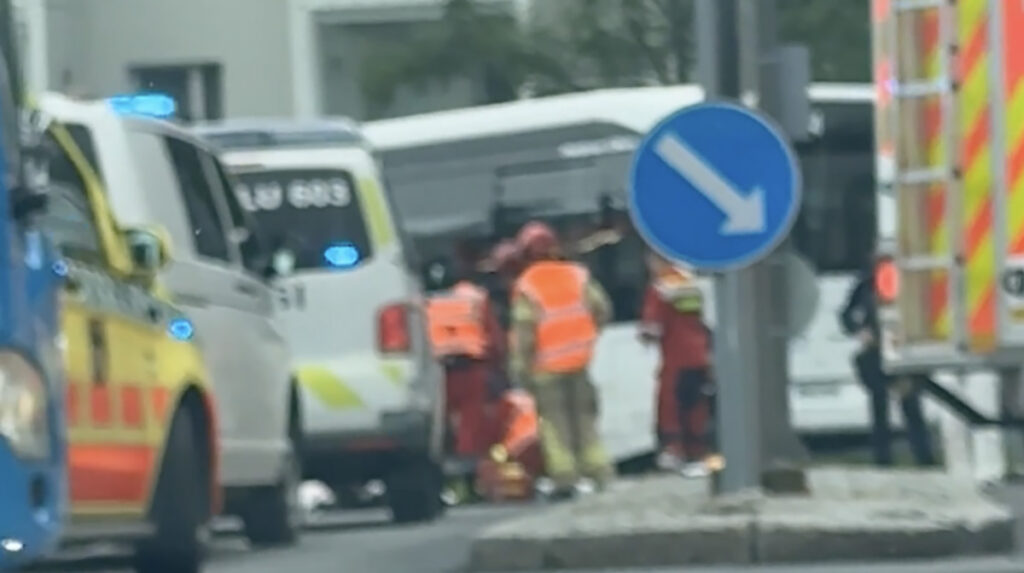 Soomes oli raske liiklusõnnetus – kokku põrkasid mootorratas ja buss