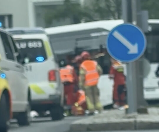 Soomes oli raske liiklusõnnetus – kokku põrkasid mootorratas ja buss
