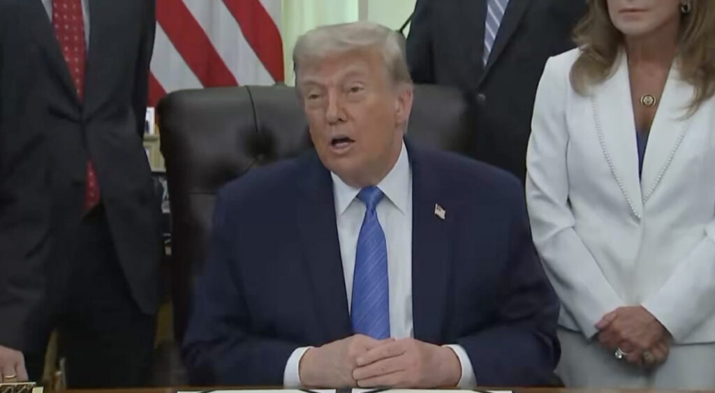 Trump teatas ulatuslike rünnakute alustamisest Iraani vastu