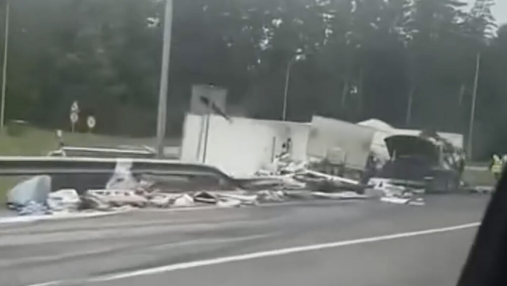 VIDEO: Kolm Soomes elavat türklast hukkusid Lätis toimunud autoavariis
