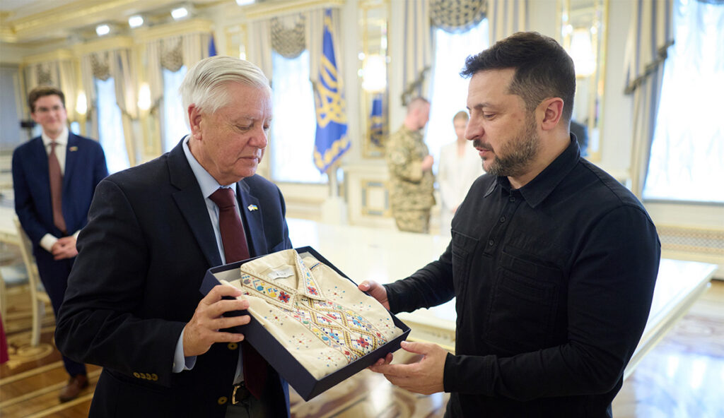 Nüüd teada, kuidas suri USA mõjukas senaator Lindsey Graham – ta oli just naasnud Ukrainast