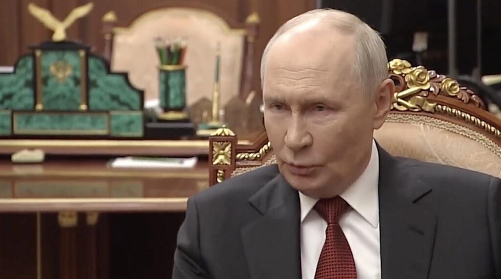 Putin: Kui keegi tahab meile haiget teha, võib vastu hambaid saada