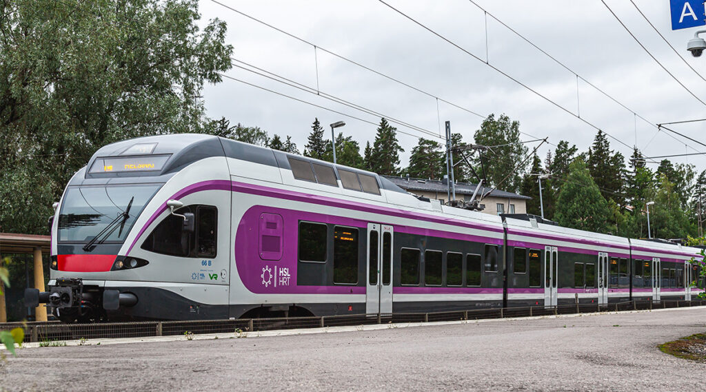 Mees masturbeeris Soomes rongis ja jooksis ringi