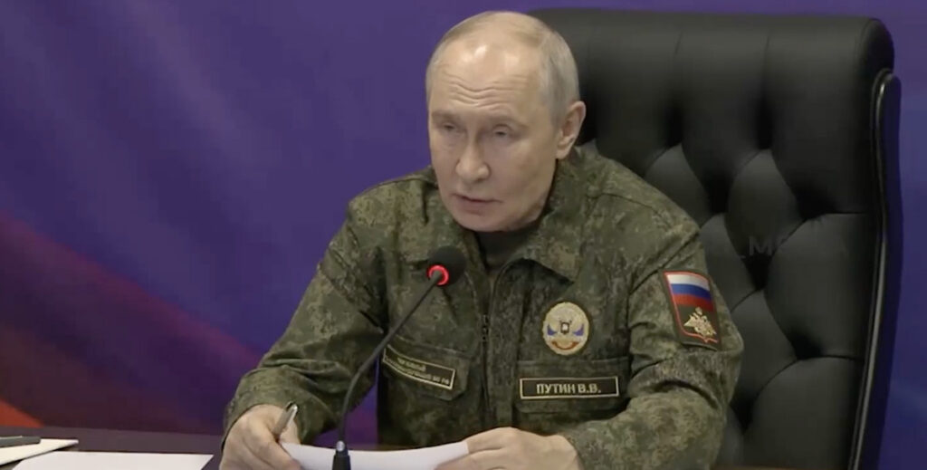 VIDEO: Putin oli taas sõjaväevormis, lubas Ukrainale hävingut
