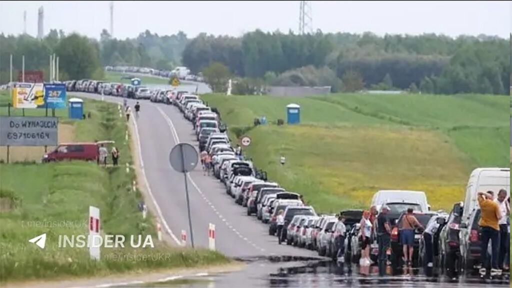 VIDEO: Ukraina ja Poola piiril on kilomeetrite pikkused järjekorrad